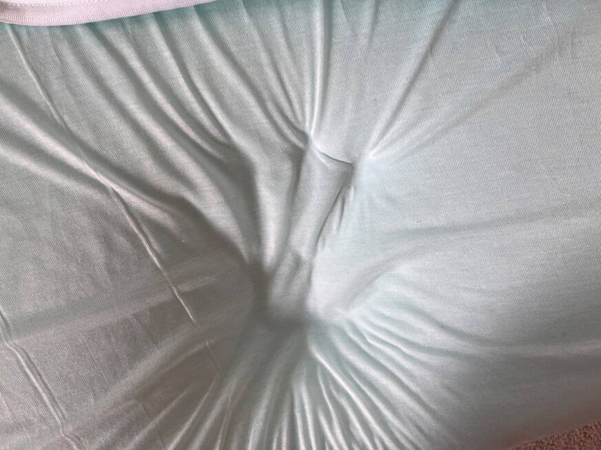 memory effect imprint on rem-fit 500 cool gel pillow